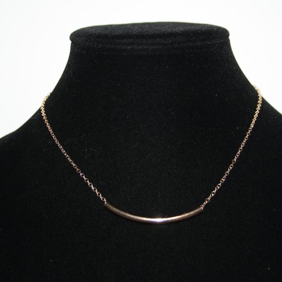 Beautiful like new gold tube necklace 16-18"